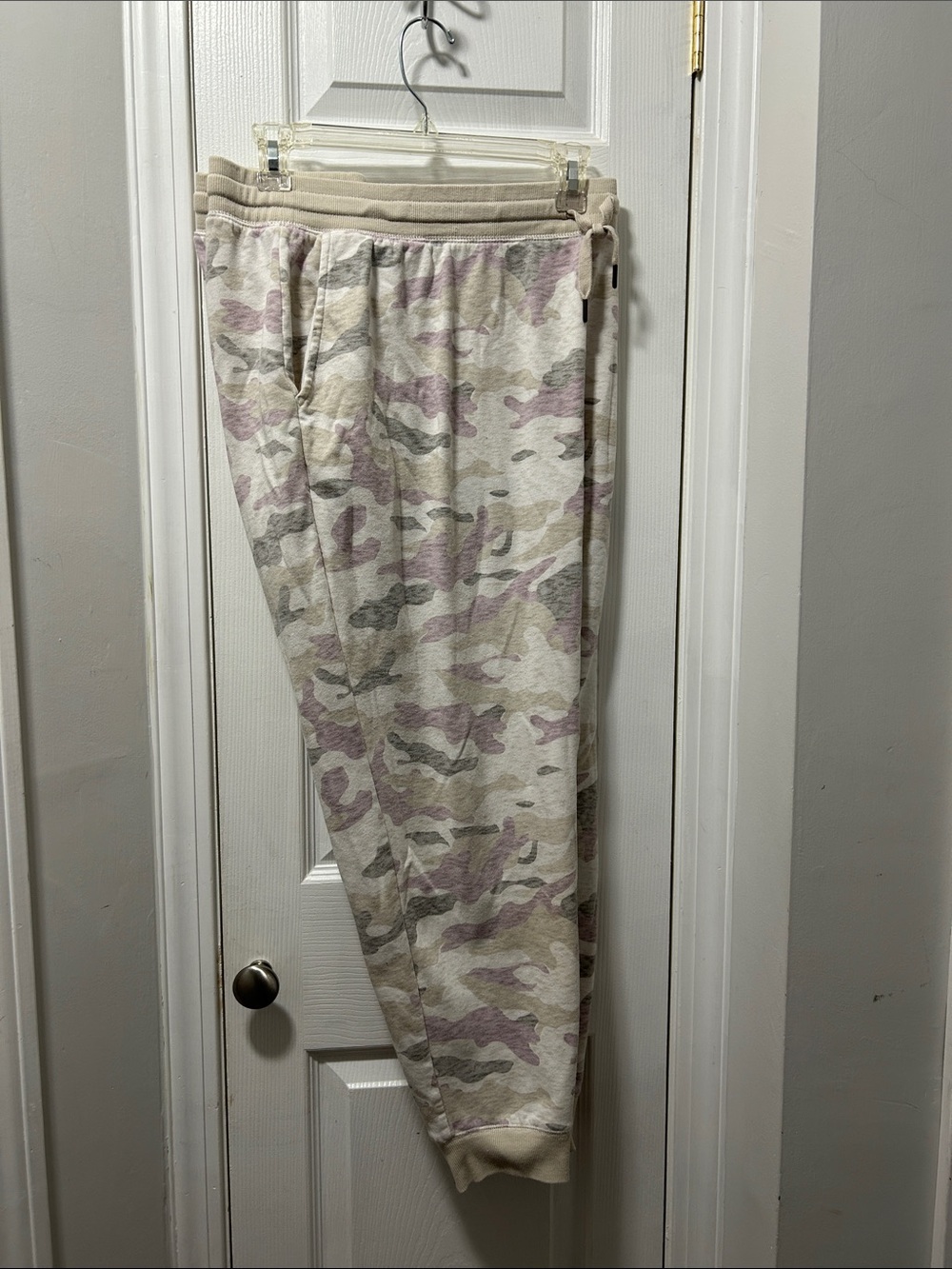 Men's Beige & Light Pink Camo Jogger Pants